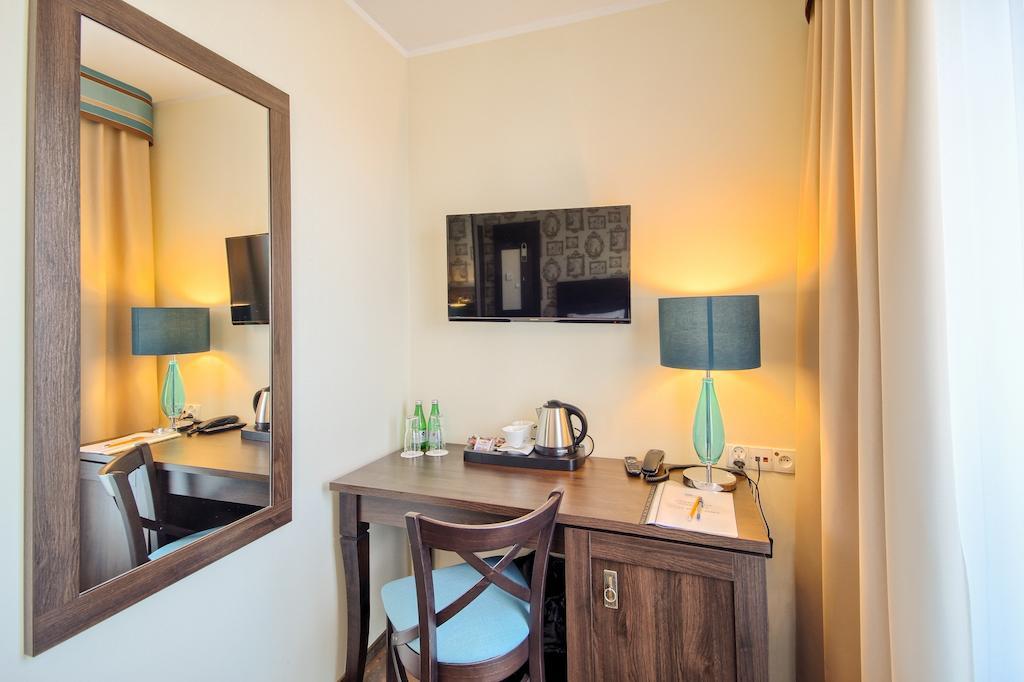 Best Western Hotel Opole Centrum Buitenkant foto
